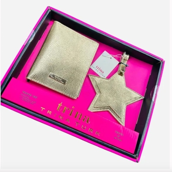 NWT Trina Turk Gold Travel Set: Passport Cover & Star Luggage Tag - Picture 1 of 5